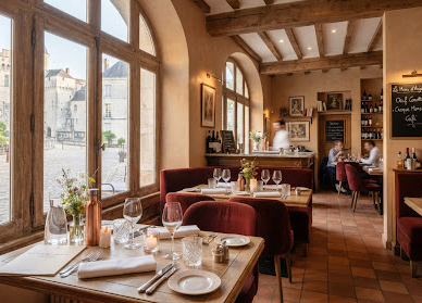 Salle du restaurant Savourer Amboise.